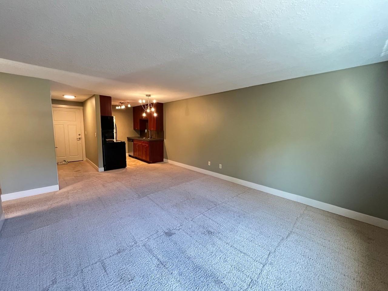 1739 Se Harold St - Photo 5 of 16