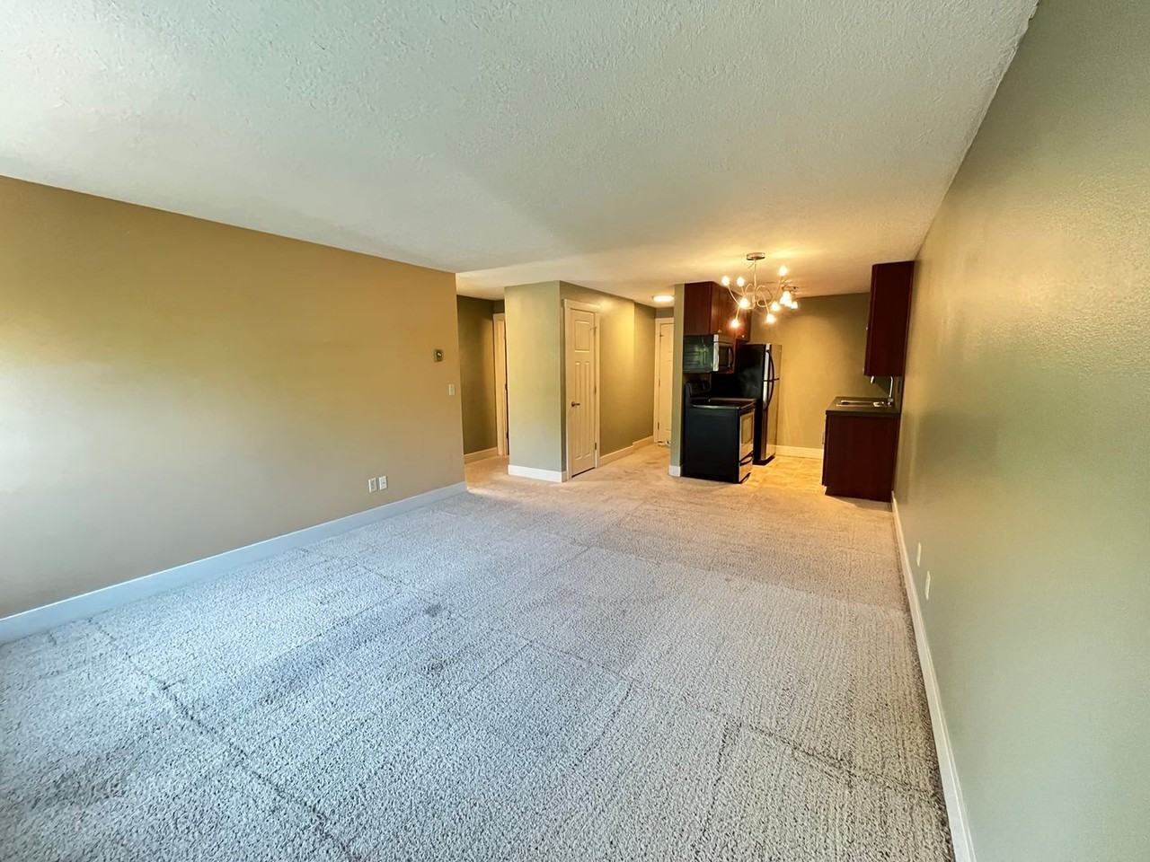 1739 Se Harold St - Photo 6 of 16