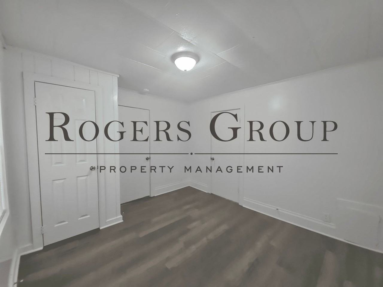 746 Southerland St - Photo 2 of 11