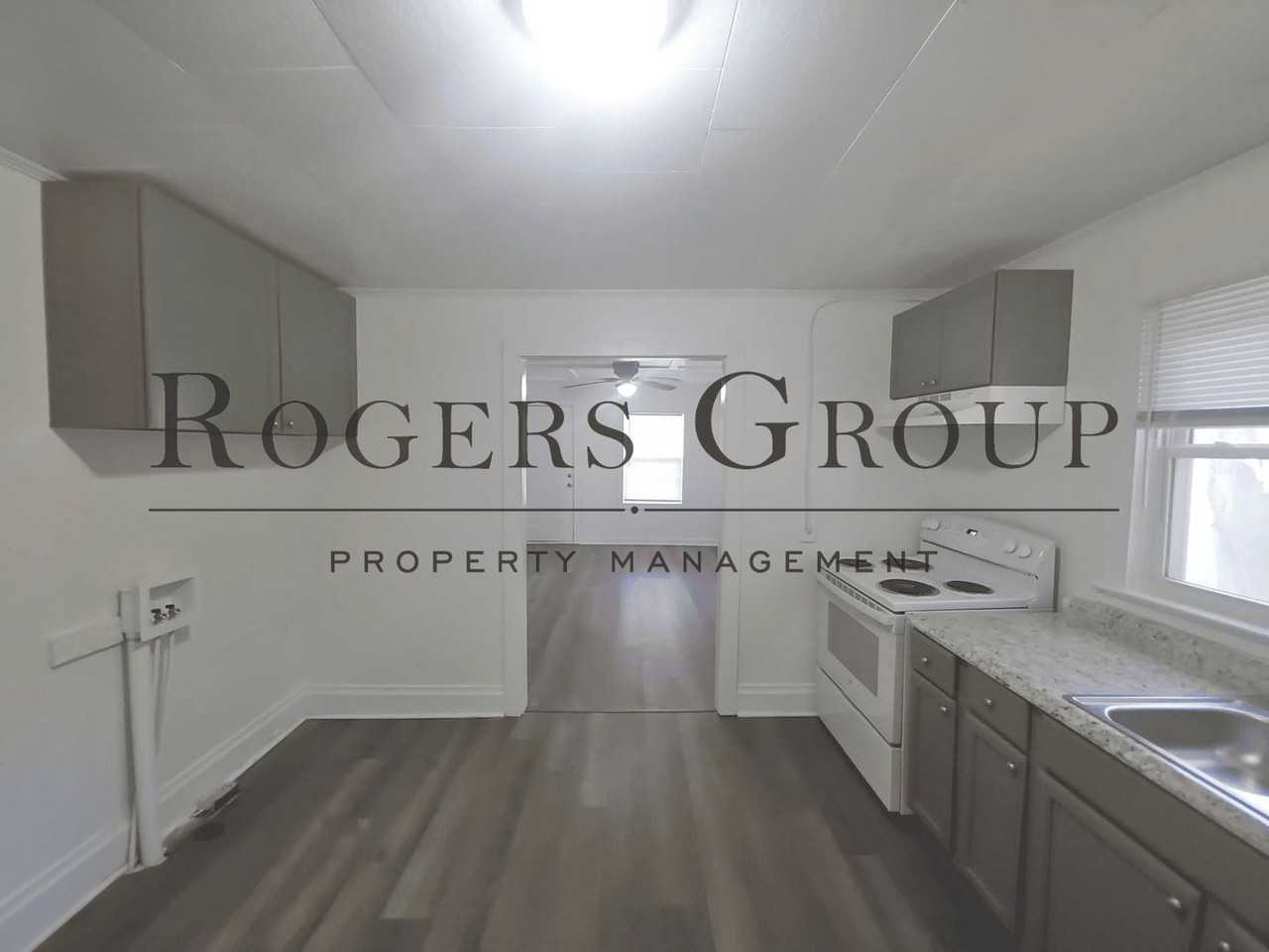 746 Southerland St - Photo 4 of 11