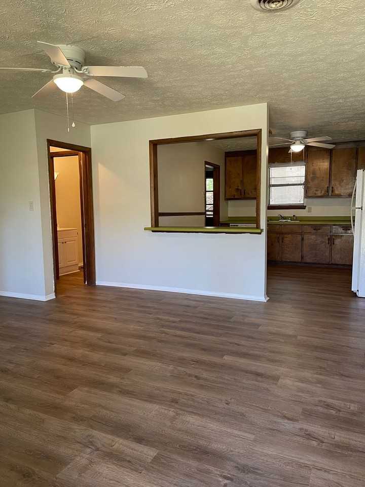 330 Edgewood Dr - Photo 4 of 14