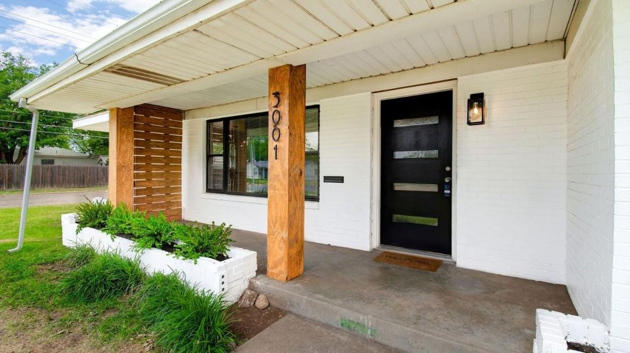 3001 37th St - Photo 2 of 21