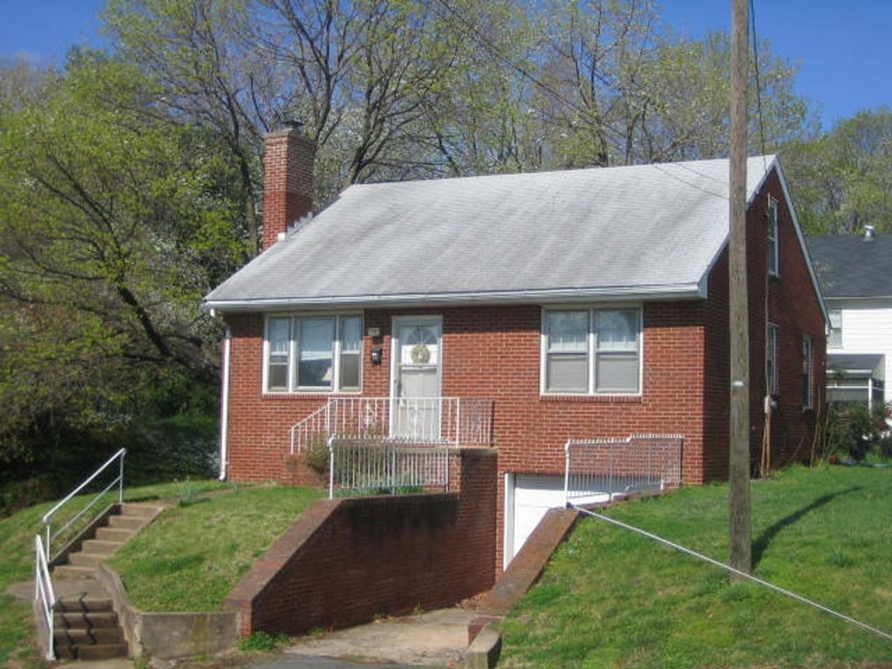 701 Saint Clair Ave - Photo 7 of 16