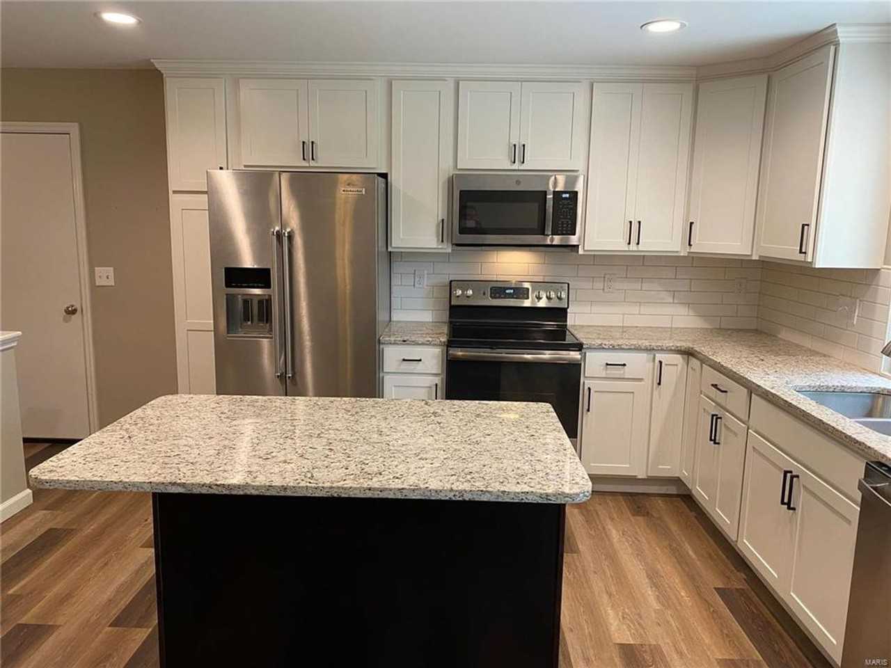 762 La Feil Dr - Photo 4 of 50