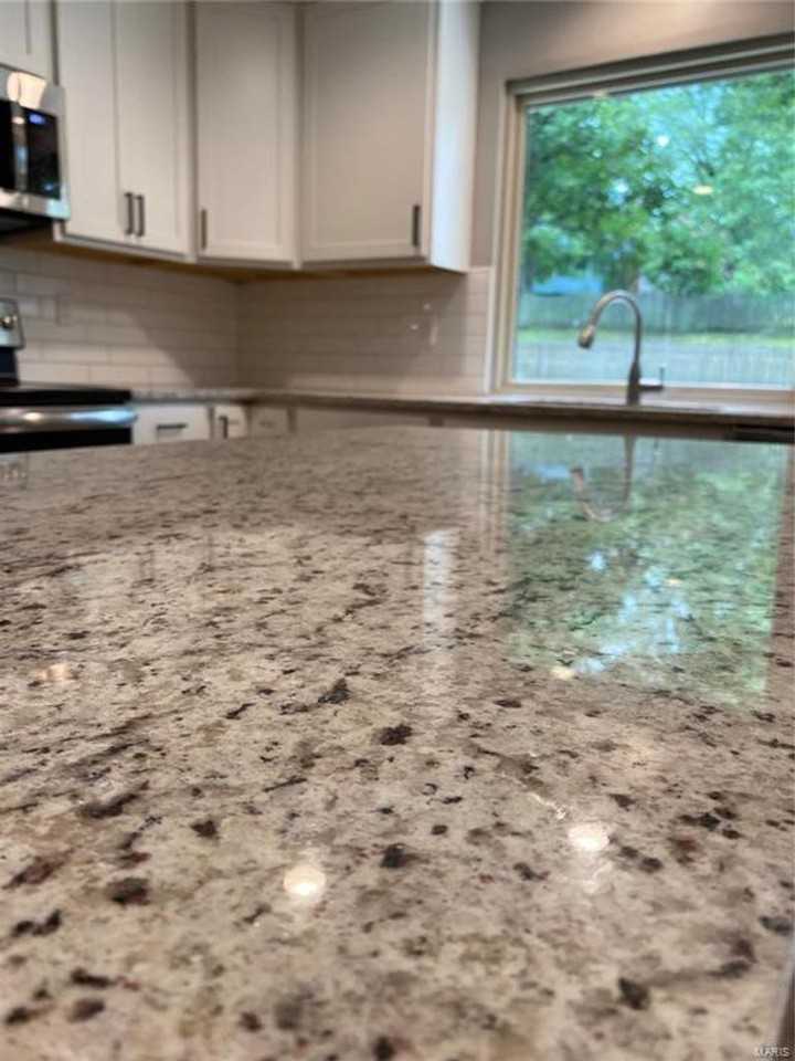 762 La Feil Dr - Photo 6 of 50