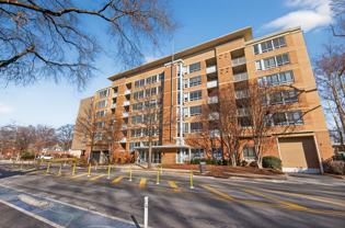 355 I St Sw - Photo 1 of 1