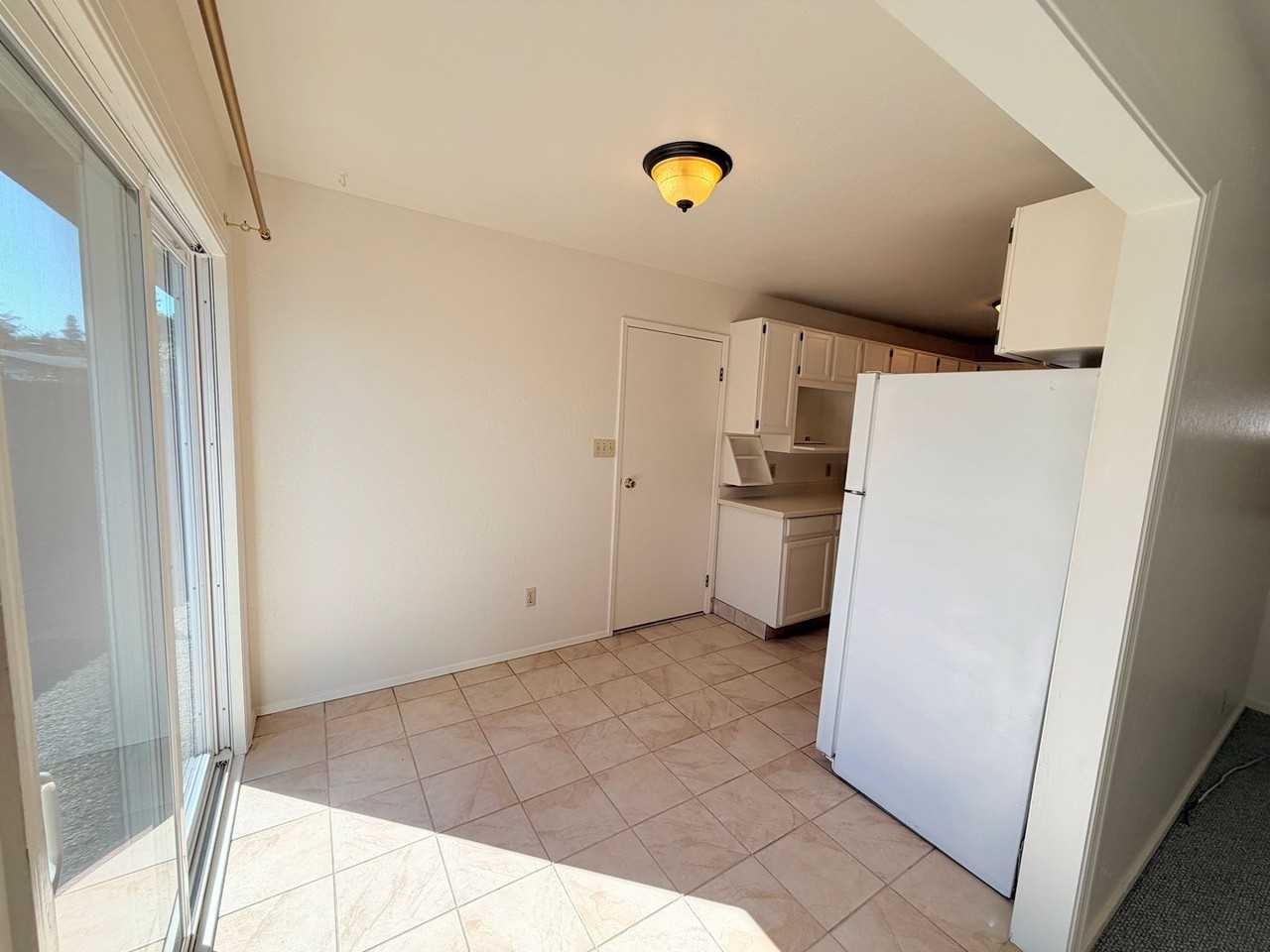 38 Adele Ave - Photo 7 of 21