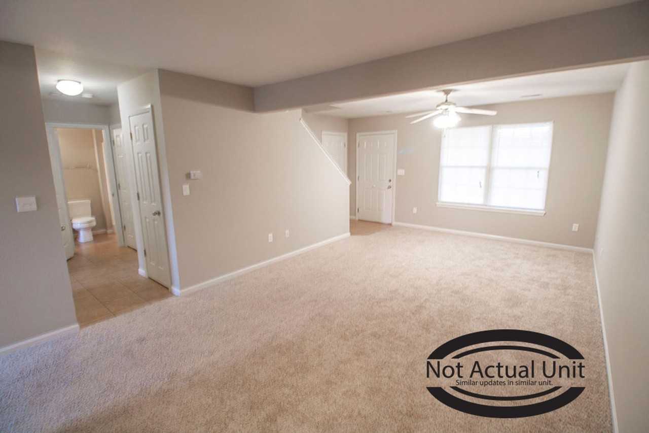 3914 Snowy Owl Dr - Photo 4 of 36