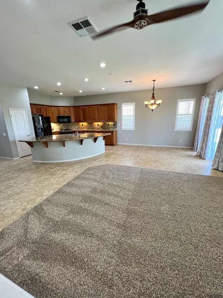 34629 Sagebrush Ln - Photo 4 of 32