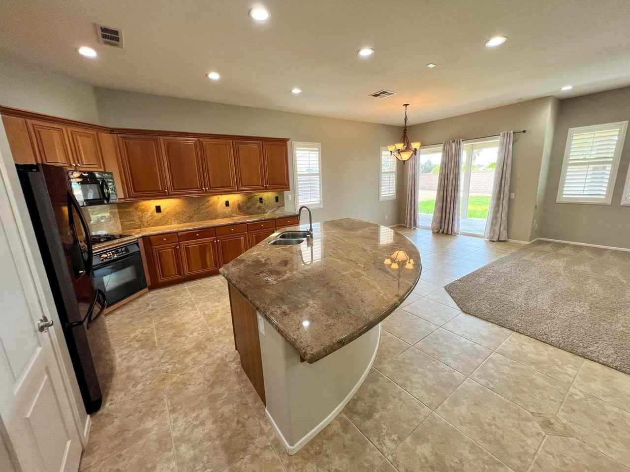 34629 Sagebrush Ln - Photo 7 of 32