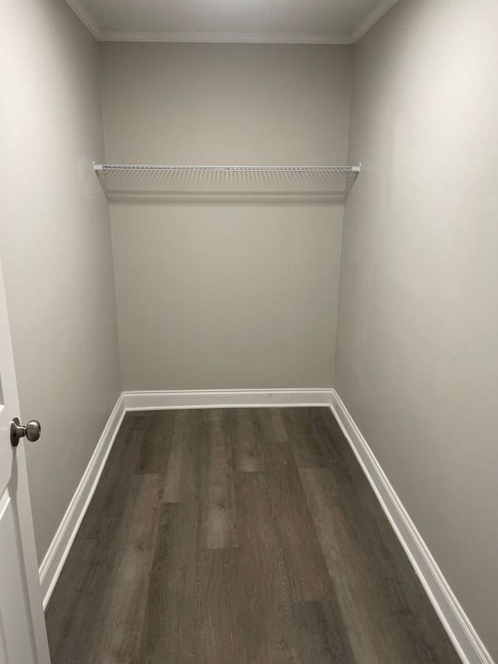 417 E 27th St - Photo 4 of 15