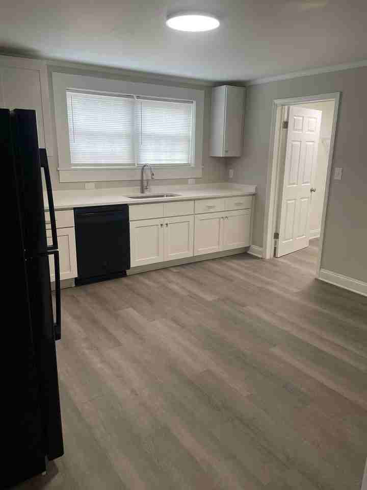 417 E 27th St - Photo 7 of 15