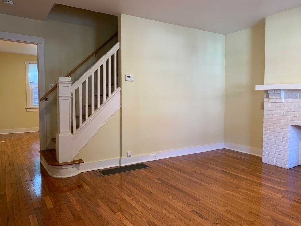 6720 Greenwood St - Photo 5 of 11