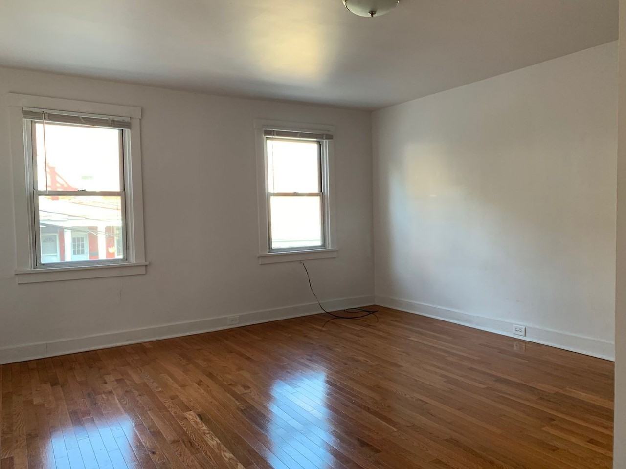 6720 Greenwood St - Photo 6 of 11