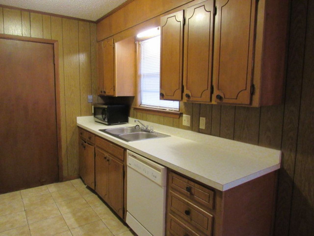 4965 Catalina Cir - Photo 2 of 11