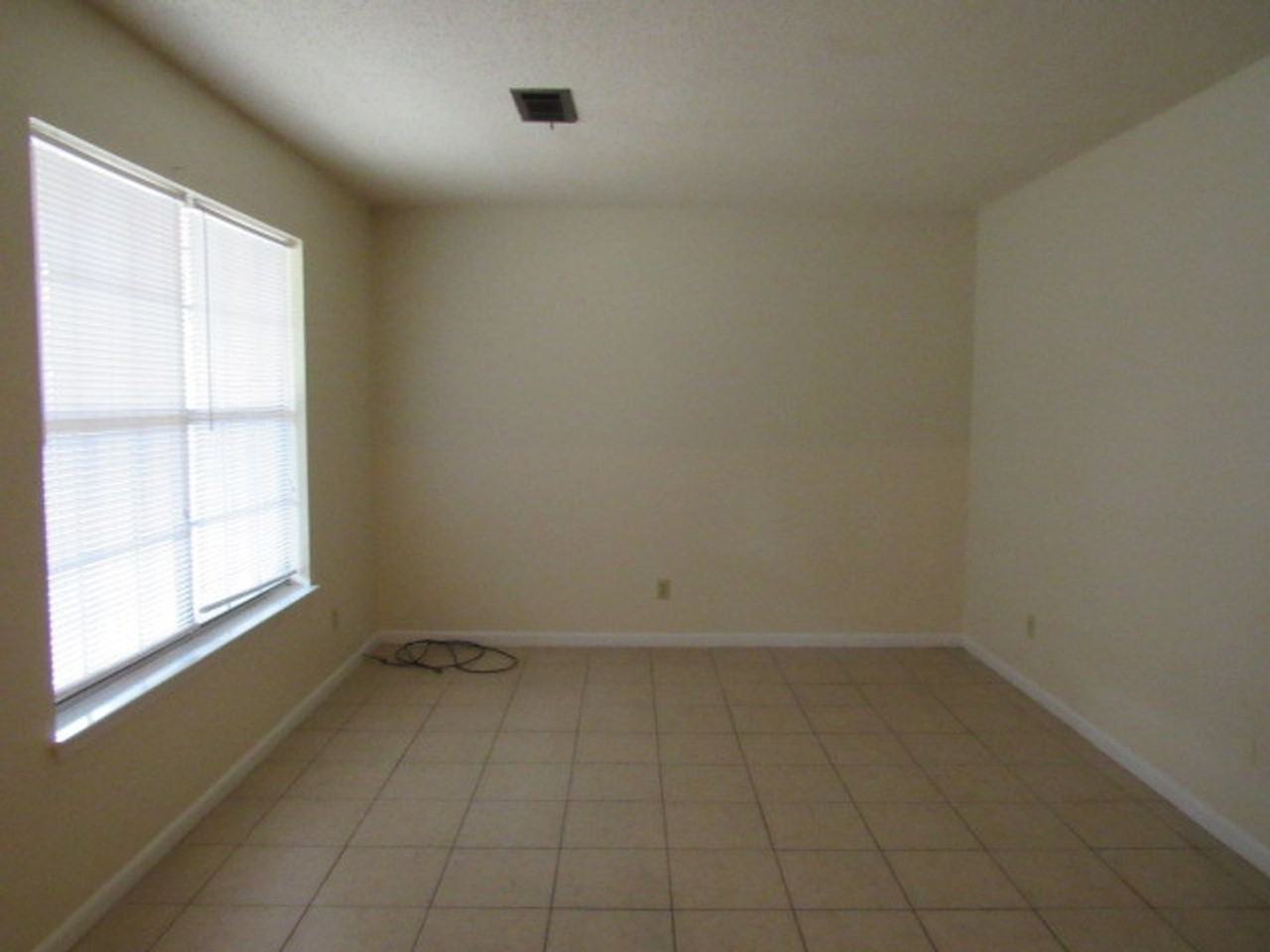 4965 Catalina Cir - Photo 3 of 11