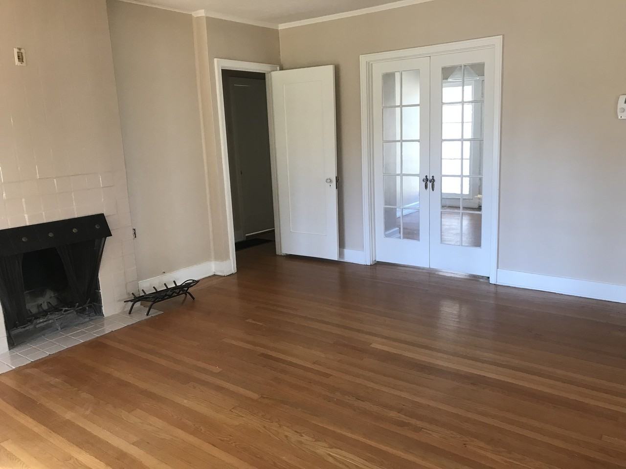 3573 Larchwood Pl - Photo 2 of 16