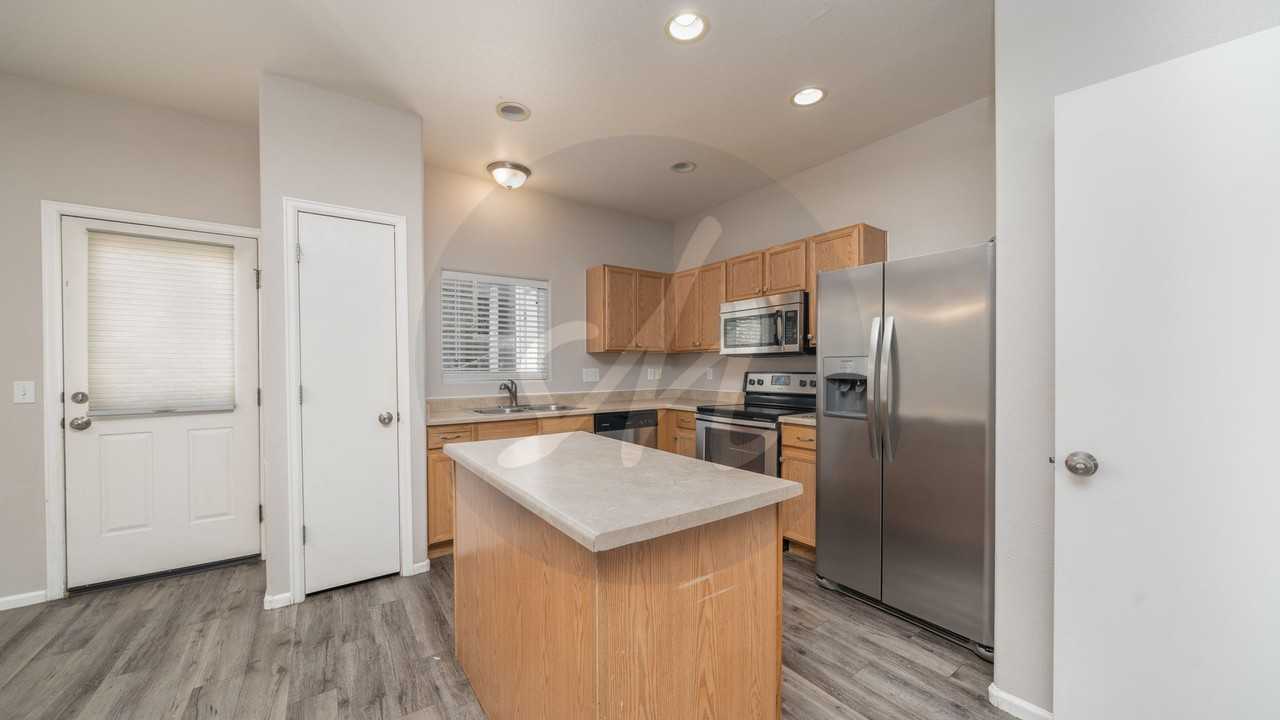 2174 Arrowhead Creek Vw - Photo 6 of 17