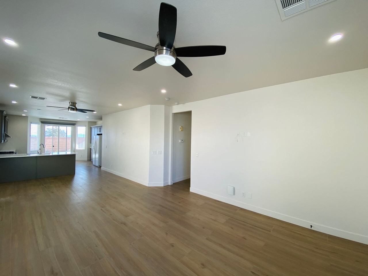 8794 Timber Mesa St - Photo 5 of 26