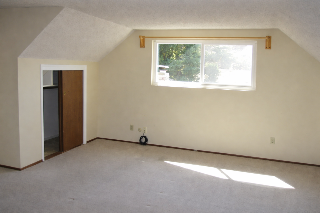 1019 Cabot St - Photo 5 of 9