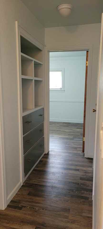 550 Pioneer Way - Photo 7 of 18