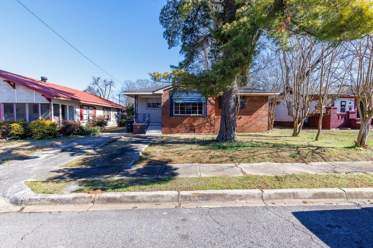 4329 Harmon St - Photo 5 of 16