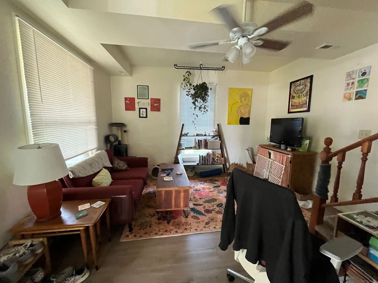 412 E 7th St - Photo 4 of 12