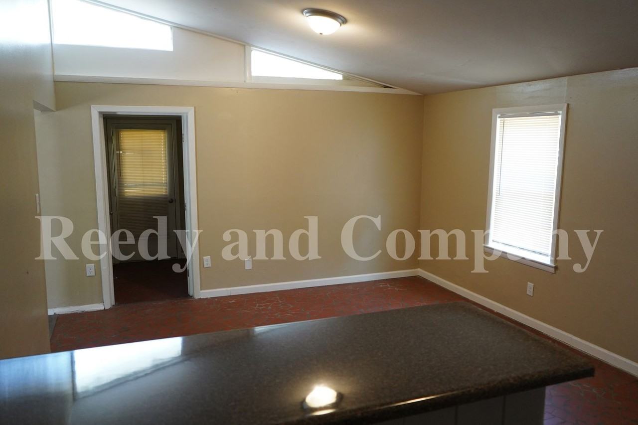 1631 Gowan Dr - Photo 6 of 15