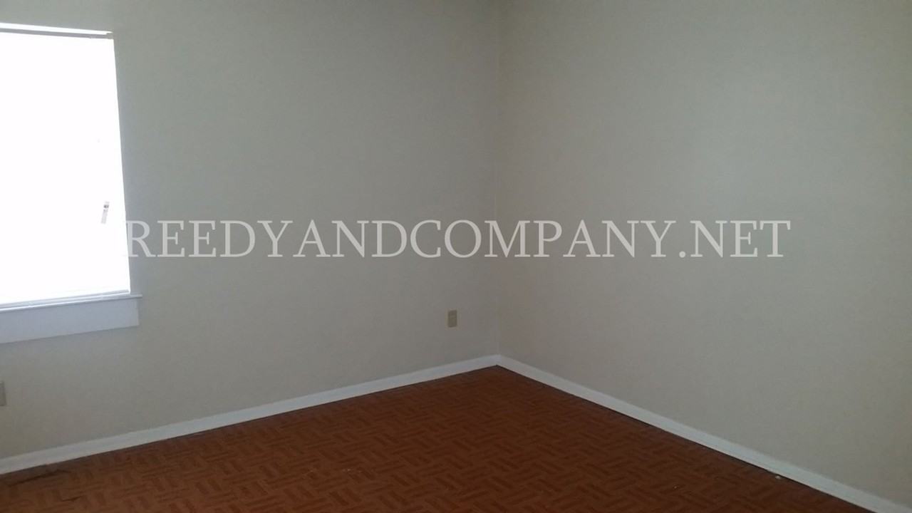 3990 Ashview Cv - Photo 5 of 8