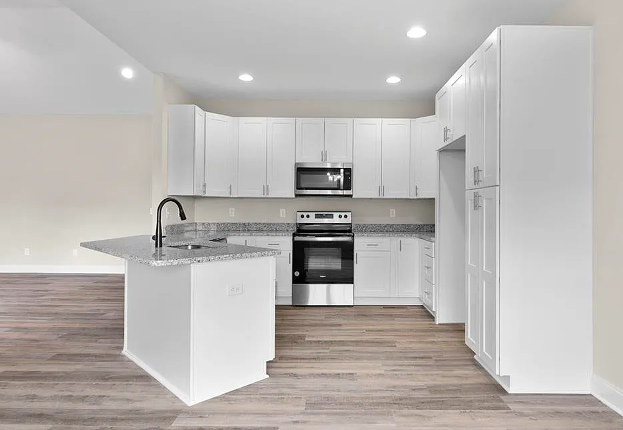 1206 Andover Dr - Photo 4 of 7