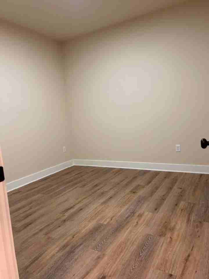 480 E Hayes St - Photo 7 of 13