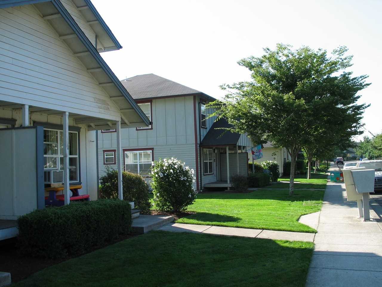 Walnut Park Townhomes fka Walnut Park Duplexes - Photo 3 of 23