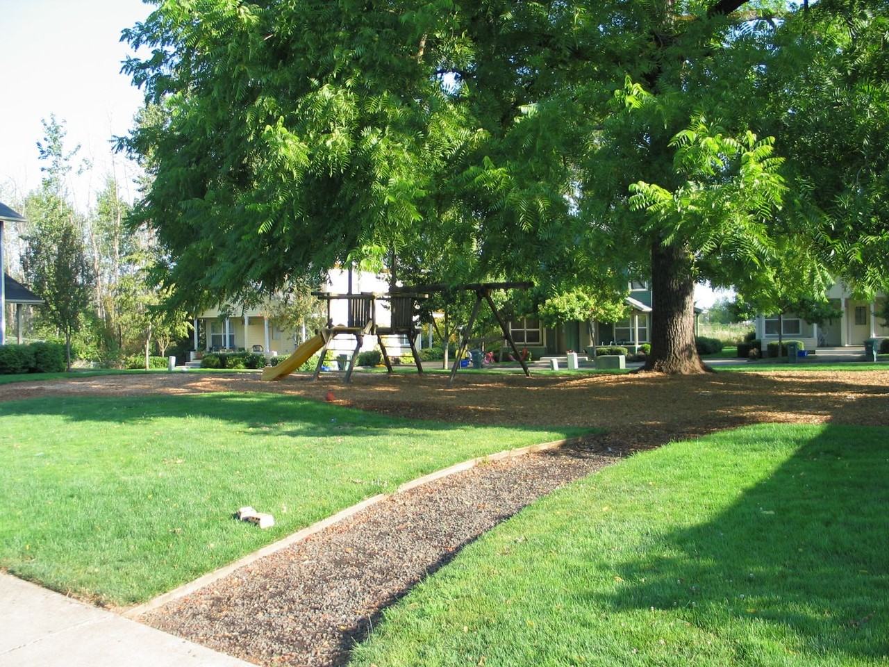 Walnut Park Townhomes fka Walnut Park Duplexes - Photo 5 of 23