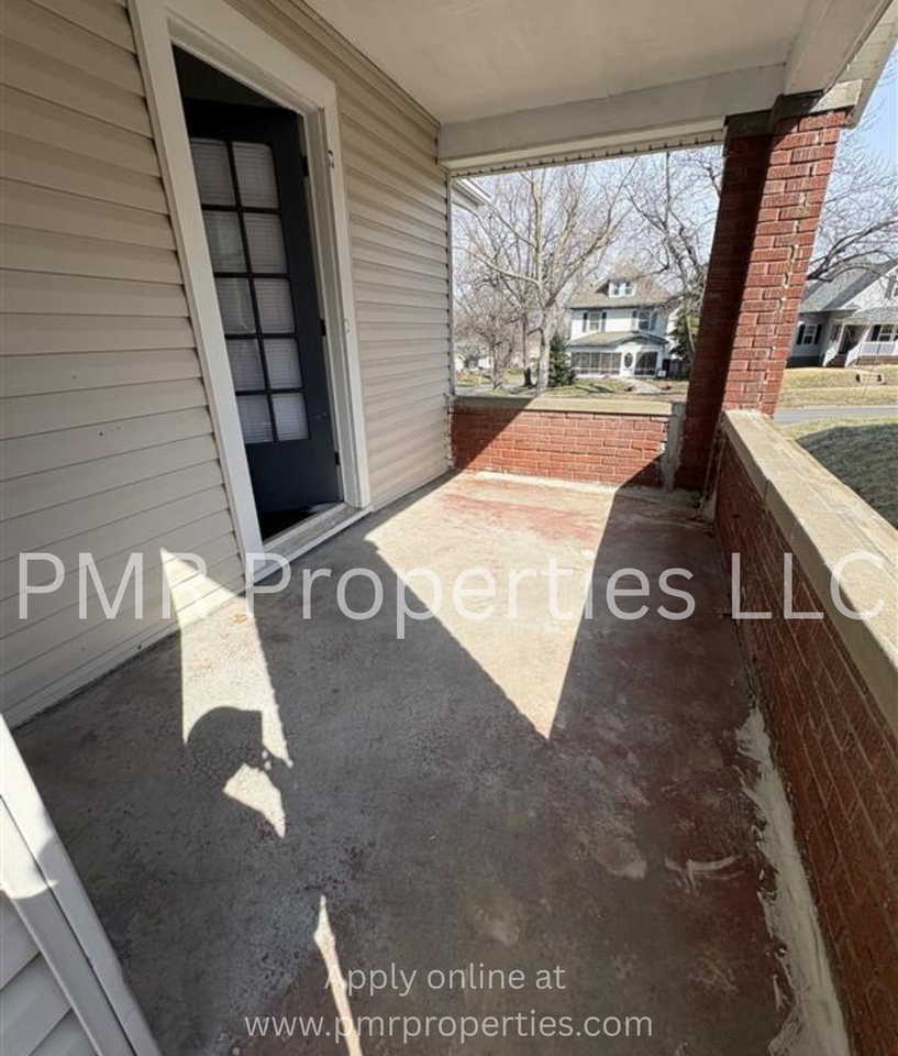 2902 Mitchell Ave - Photo 2 of 12