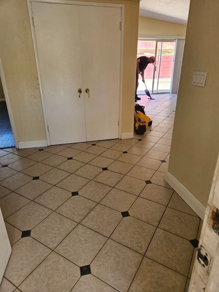 6412 Potomac St - Photo 6 of 30