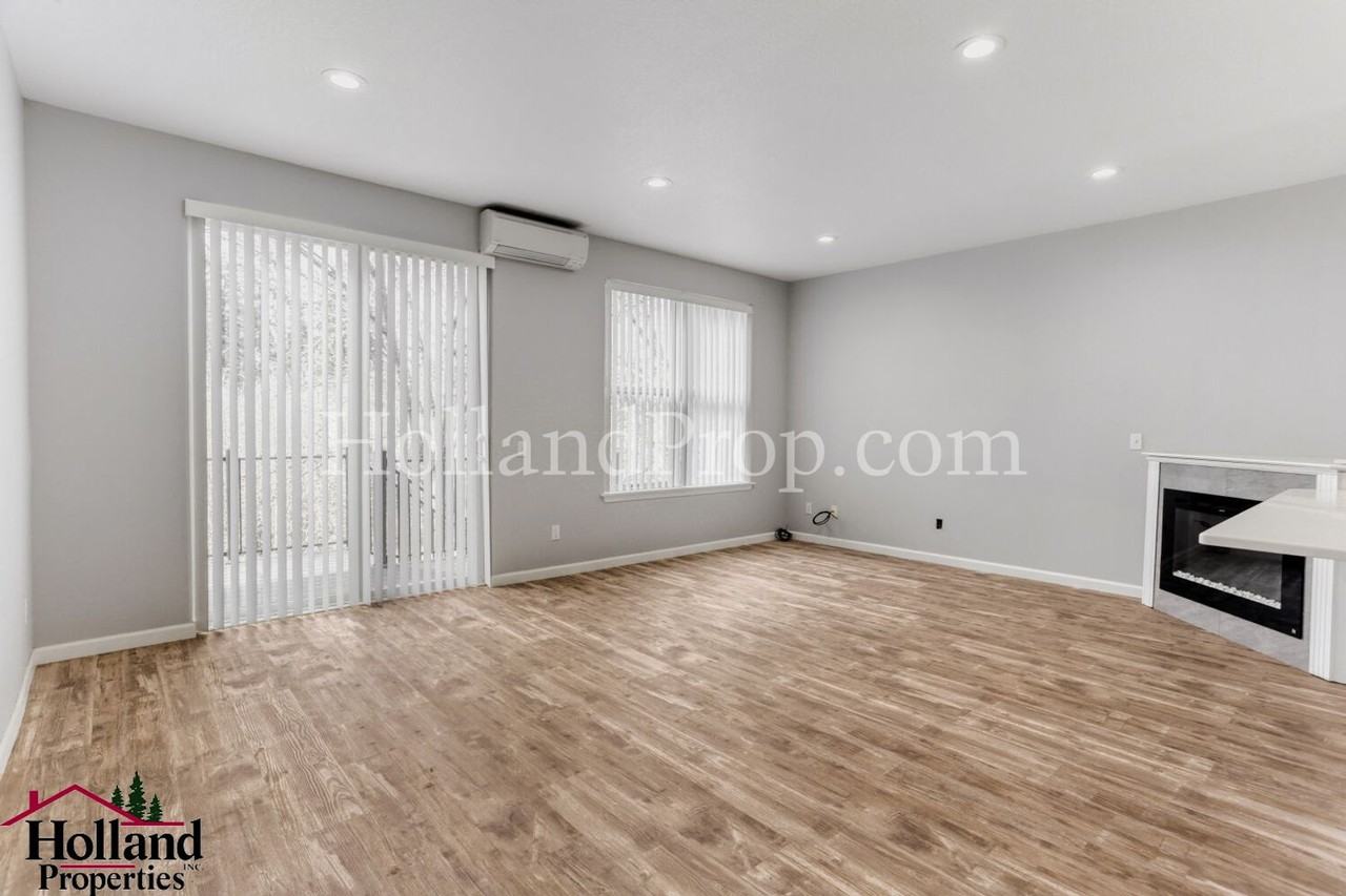 123 Ne 75th Ave - Photo 5 of 17