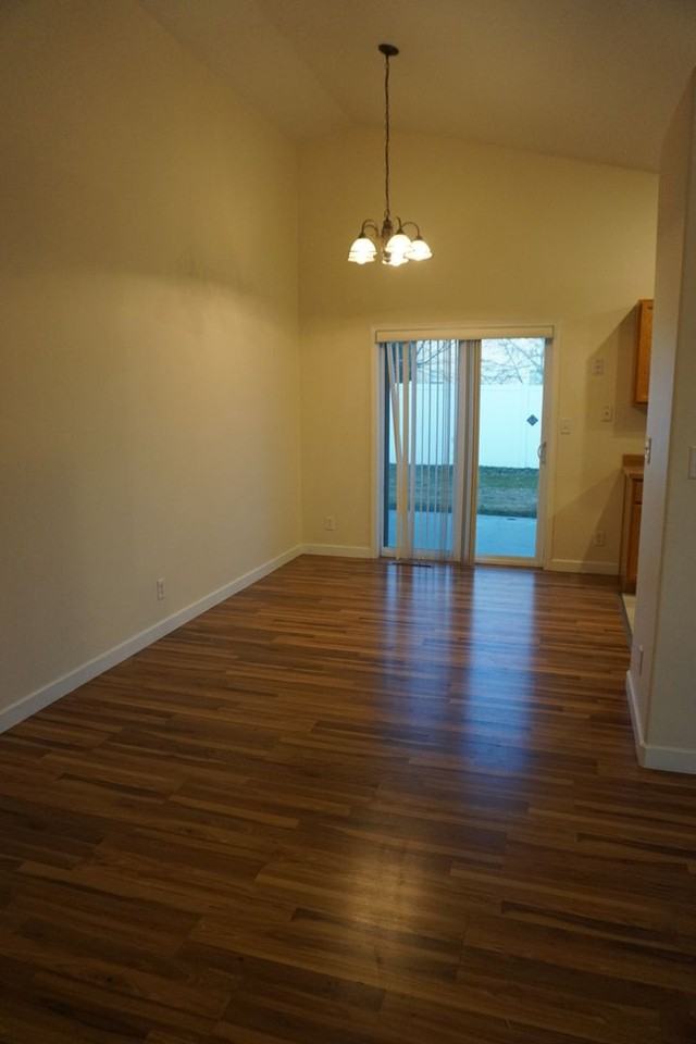 727 N Pointe Dr - Photo 4 of 18