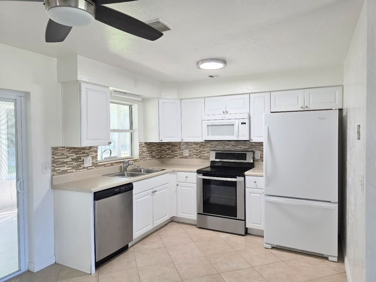 1146 W Buttonbush Dr - Photo 5 of 24