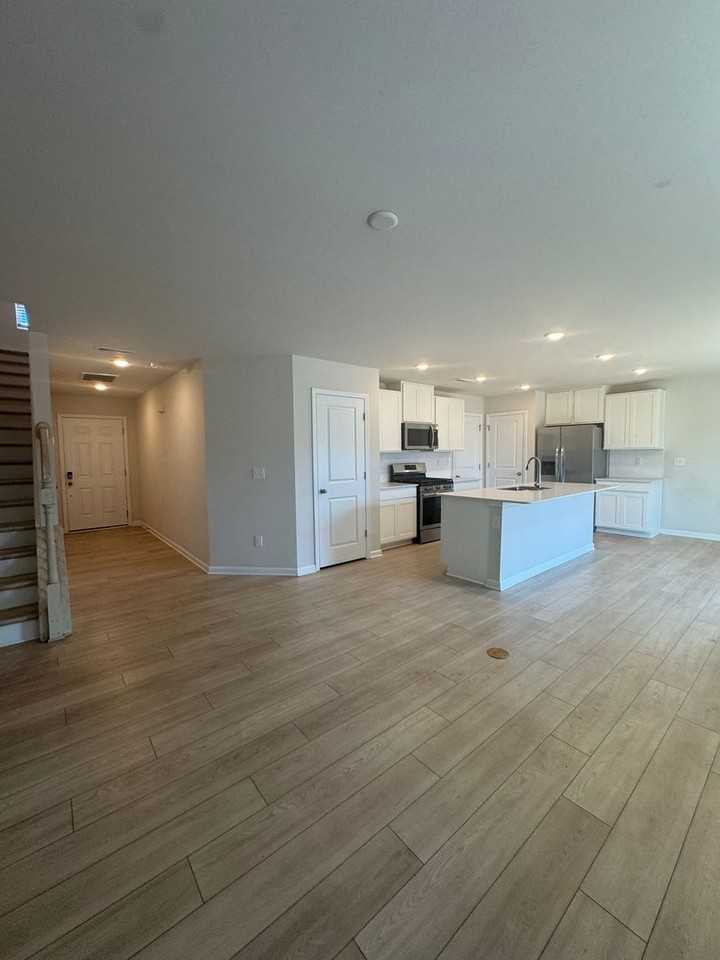 134 Smokey Way - Photo 4 of 14