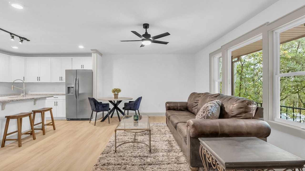 175 Brindalene Dr - Photo 3 of 50