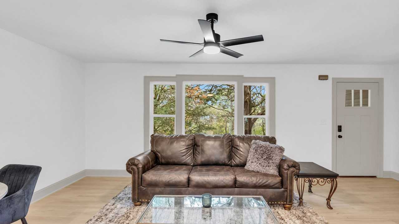 175 Brindalene Dr - Photo 4 of 50