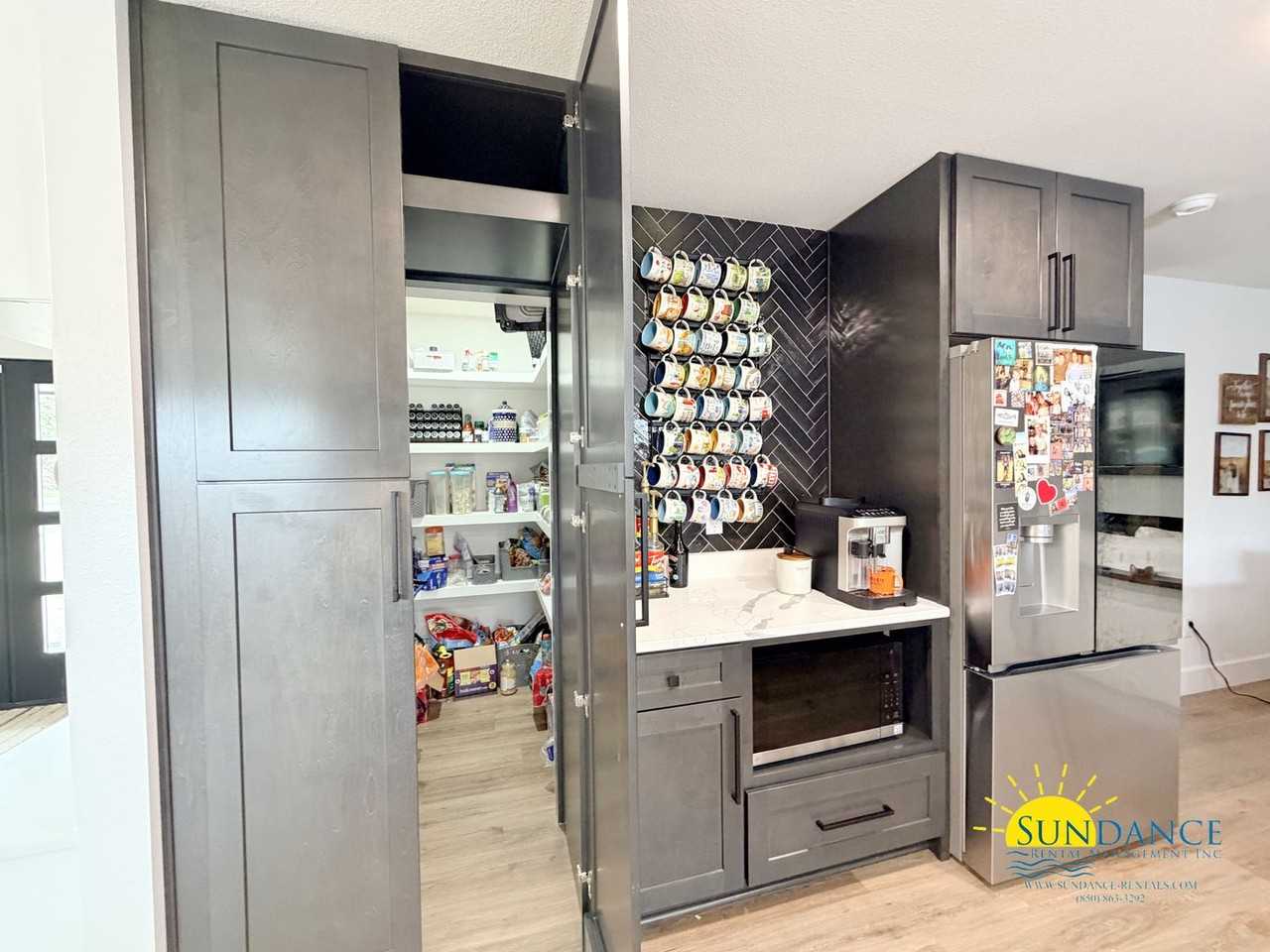 618 Country Club Ave Ne - Photo 7 of 40