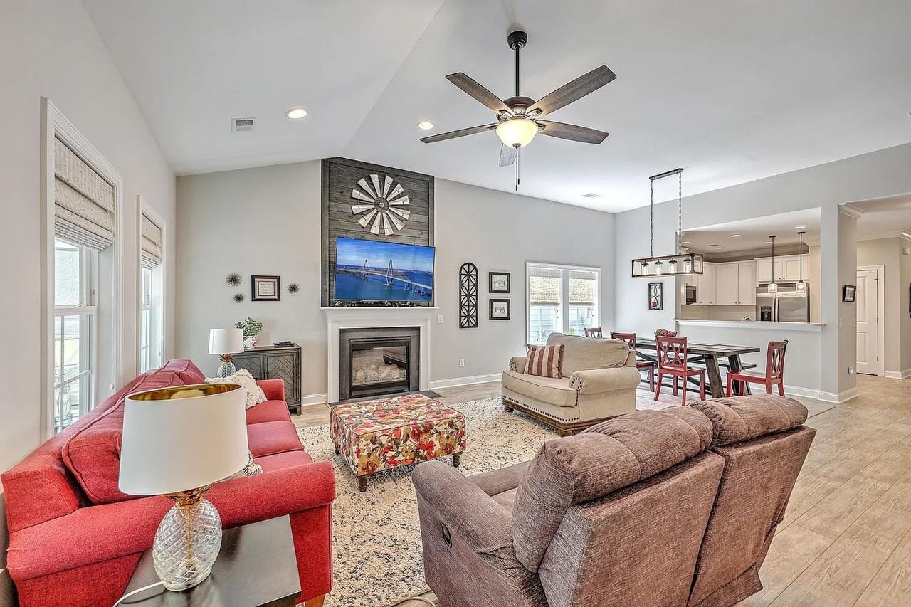 1044 Pigeon Pt - Photo 7 of 41