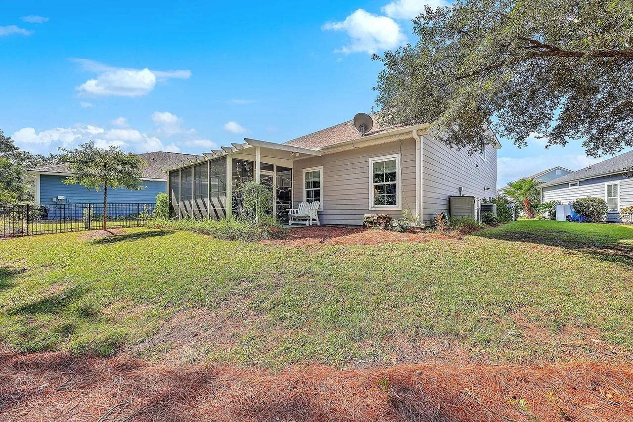 1044 Pigeon Pt - Photo 5 of 46