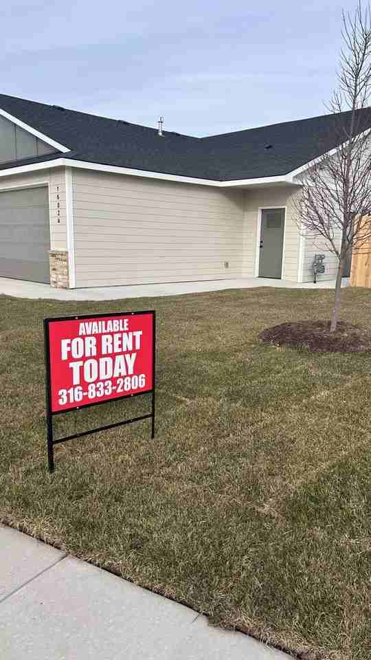 16826 16826 W Kashmir St - 16826 W Kashmir St - Photo 2 of 22