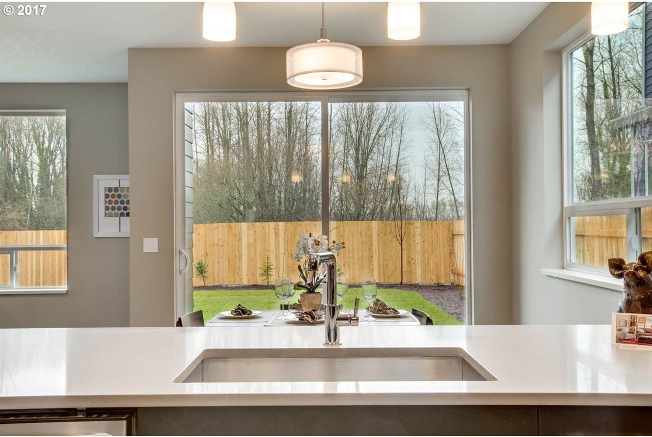 7219 N Richards St - Photo 6 of 29