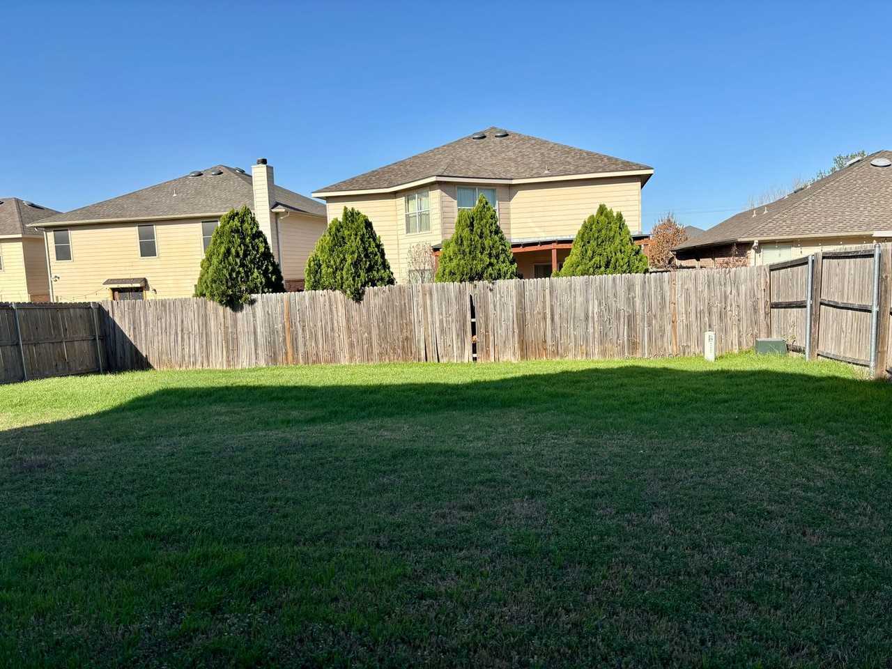 9625 Polk Ave - Photo 3 of 19