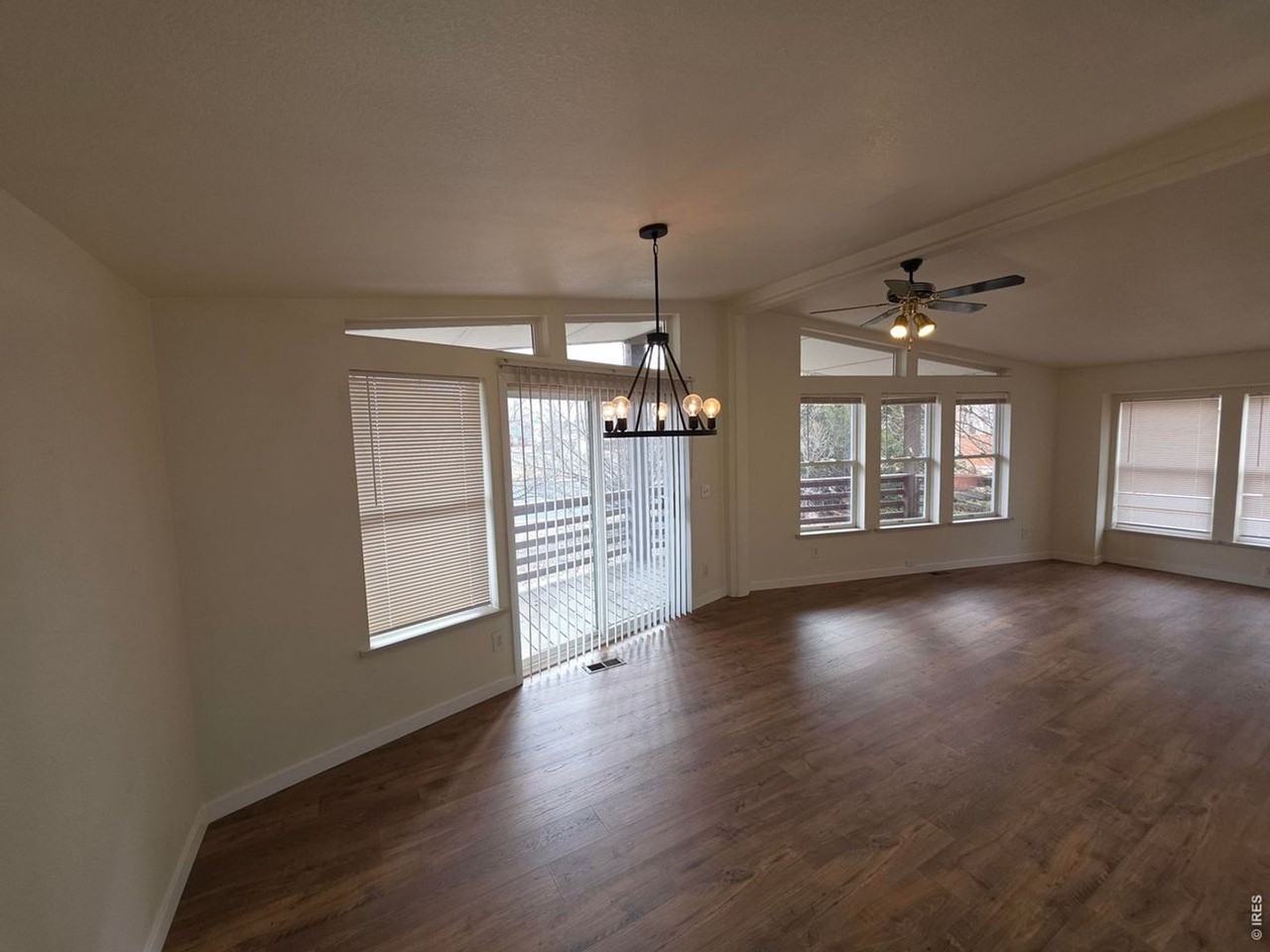 401 Gateway Ave - Photo 3 of 19