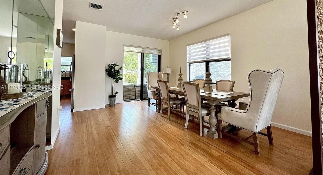 965 Ne 193rd Ter - Photo 5 of 16