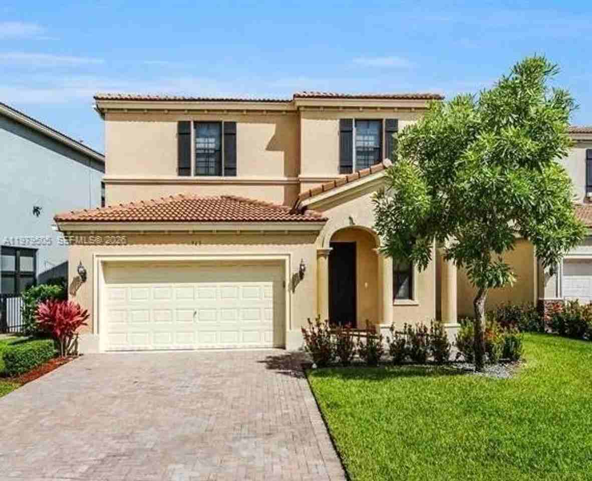 965 Ne 193rd Ter - Photo 6 of 16